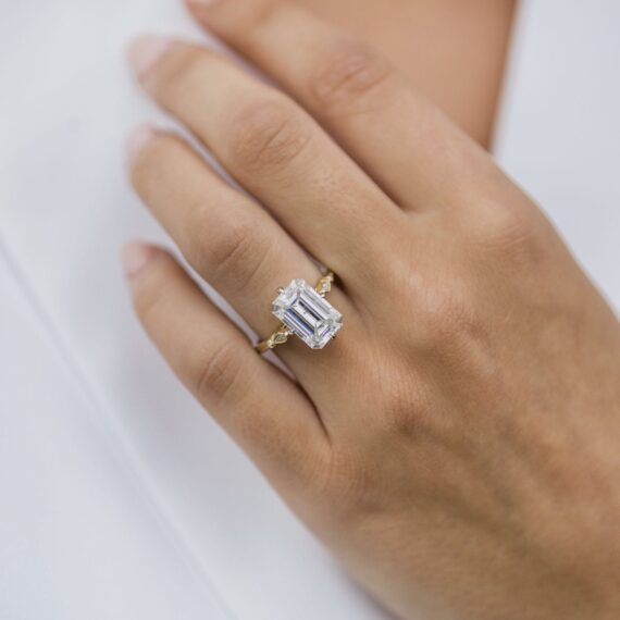 4.1 CT Emerald cut 4 prongs Moissanite Solitaire Engagement Ring in 14K White Gold