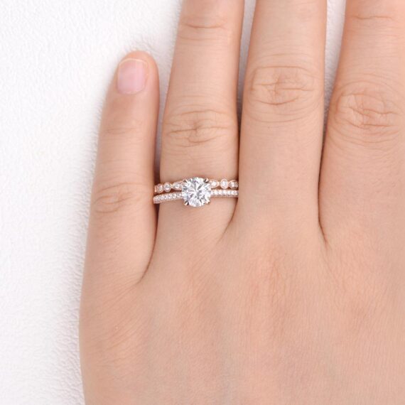 1.28 CT Round Brilliant Cut Moissanite Bridal Engagement Ring Set