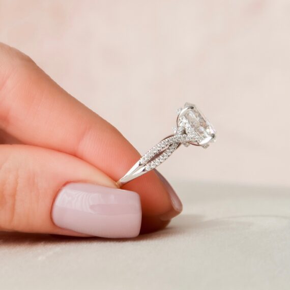 3.0CT Oval Cut Split Shank Moissanite Diamond Engagement Ring