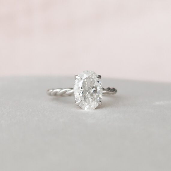 2.0 CT Oval Cut Moissanite Braided Engagement Ring