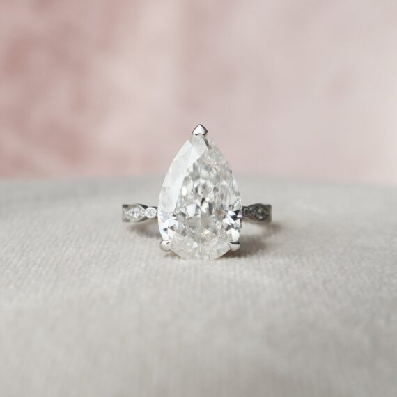 4.5CT Pear Cut Moissanite Diamond Solitaire Engagement Ring